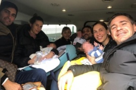 Cinco familias argentinas y sus bebés ya están en Polonia