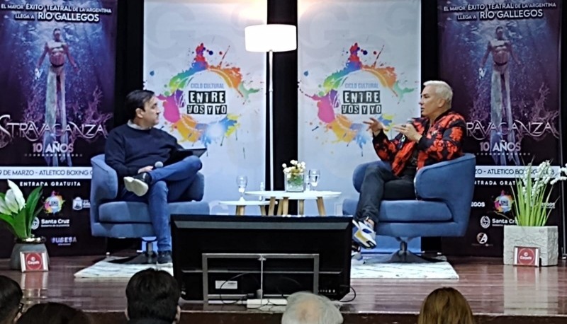 Flavio Mendoza entrevistado por Pablo Grasso.