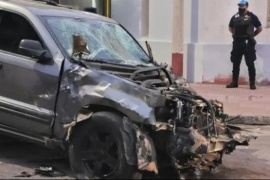 Conductor mató a motociclista y chocó 7 autos