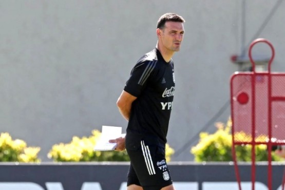 Scaloni deberá rearmar el once titular. (AFP)