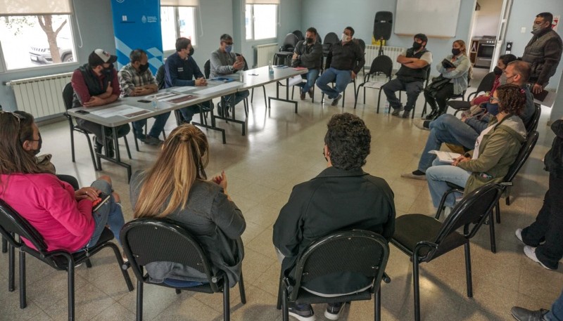 Mesa de trabajo y presentación de proyecto