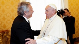 El Papa envía una carta a Fernández y pide por los "débiles y descartados"