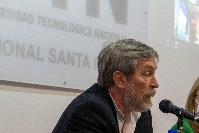 Sebastián Puig.