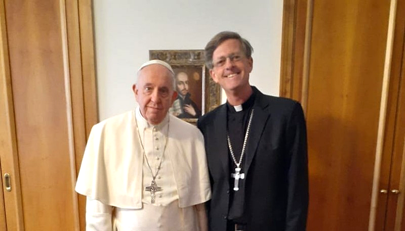 El Obispo Jorge García Cuerva junto a el Papa Francisco en Roma.