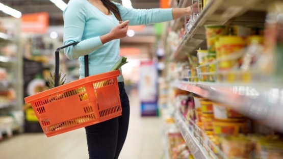 Los 60 productos en comercios de cercanía y precios más baratos en almacenes que en supermercados