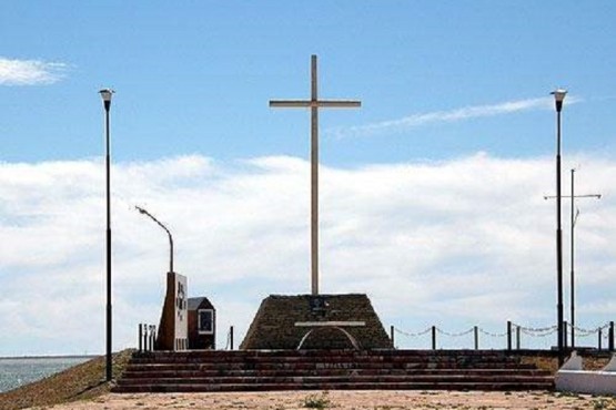 Monumento a la primera misa en San Julián. (foto web)