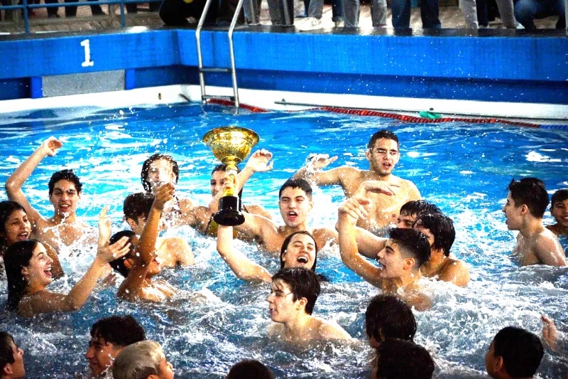 Hubo celebración en el agua.