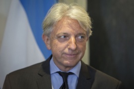 Malvinas: un exministro británico aseguró que el vicecanciller de Macri estaba ebrio al firmar una declaración bilateral