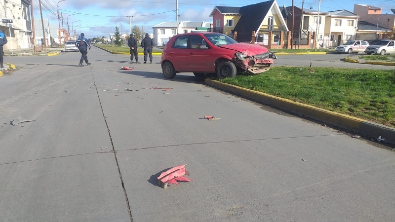 Chocaron en una reconocida esquina y una persona fue trasladada al Hospital