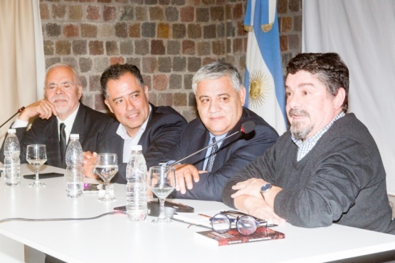 (der. a izq.) Héctor Ossés, Eugenio Quiroga, Carlos Santi y Pavel Oyarzún. 