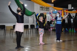 Dictan Taller de Danzas en Sala de la Cultura