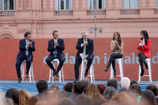 El Gobierno busca extender las licencias por maternidad y paternidad: cuántos días serán si se aprueba el proyecto