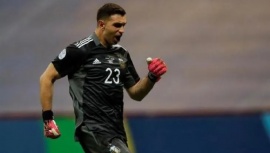 Dibu Martínez reveló con quién concentra en la Selección Argentina