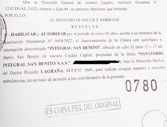 Resolución del Ministro de Salud que habilitó la clínica. 