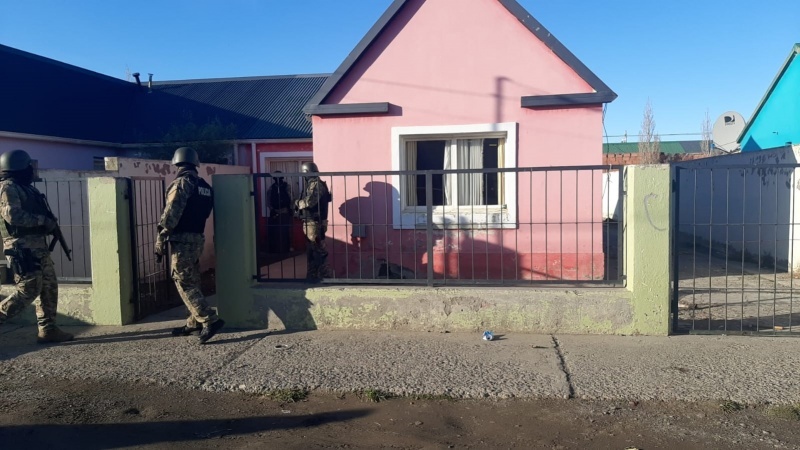 Vivienda allanada por el personal policial en la tarde de ayer.