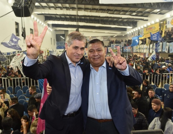 El presidente de YPF participó del acto de asunción de ávila