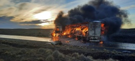 Camión se incendió a pocos kilómetros de la Frontera y se cortó el paso