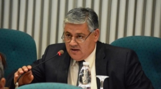 Carlos Santi.