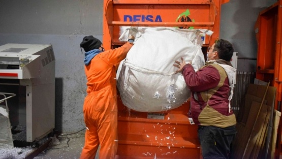 Reciclan papel en desuso de entidades gubernamentales