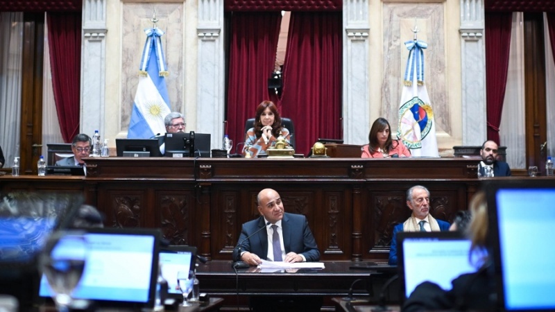 Sesión en el Senado.