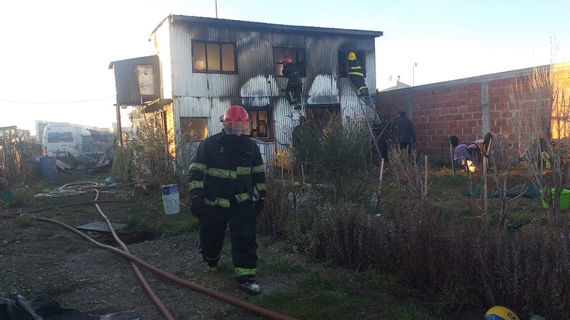 Vivienda afectada por el fuego (Foto C.R.)