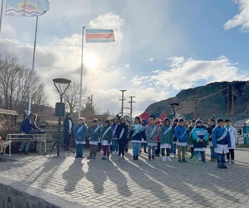 Los actos se realizaron en diversos establecimientos educativos de la provincia. 