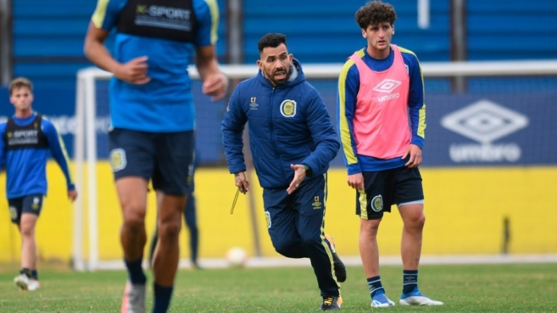 Carlos Tévez entrenando.