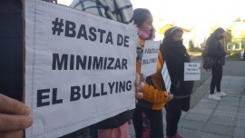 Todos contra el Bullying: realizaron abrazo simbólico en la Escuela 39