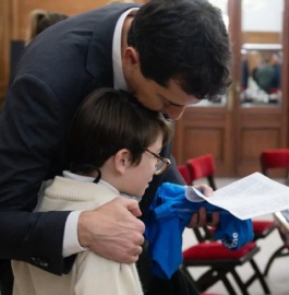 Niños autistas le presentaron a Wado de Pedro ideas para una sociedad más inclusiva