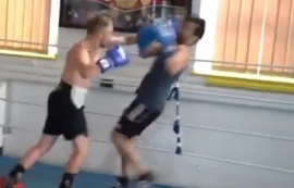 Boxeador invitó a pelear a un tuitero que lo criticaba y le dio una paliza
