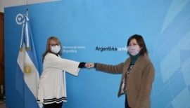 Silvina Batakis está en Río Gallegos y firmó un convenio con Alicia Kirchner