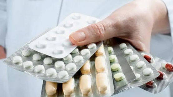 El Gobierno emplazó a los laboratorios tras la suba de precios de remedios