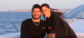 Rodrigo de Paul y Tini Stoessel tienen unas románticas vacaciones en Ibiza