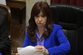 Cristina Fernández de Kirchner: "Clarín y los fiscales deben dejar de mirar Netflix; agarren la Constitución"