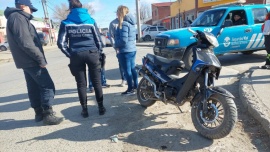 Una motociclista trasladada al hospital tras colisión