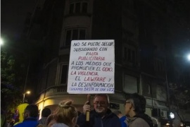 Sigue la vigilia en la casa de Cristina Kirchner tras el intento de magnicidio