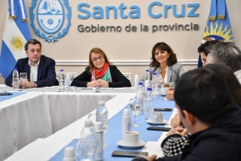 Alicia Kirchner recibió a representantes de las Cámaras de Comercio de la provincia