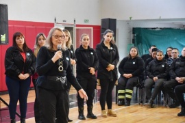 Alicia Kirchner participó del acto en la entrega de licencias de conducir a jóvenes