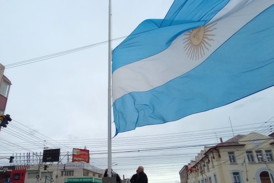 Se realizó el izamiento dominical