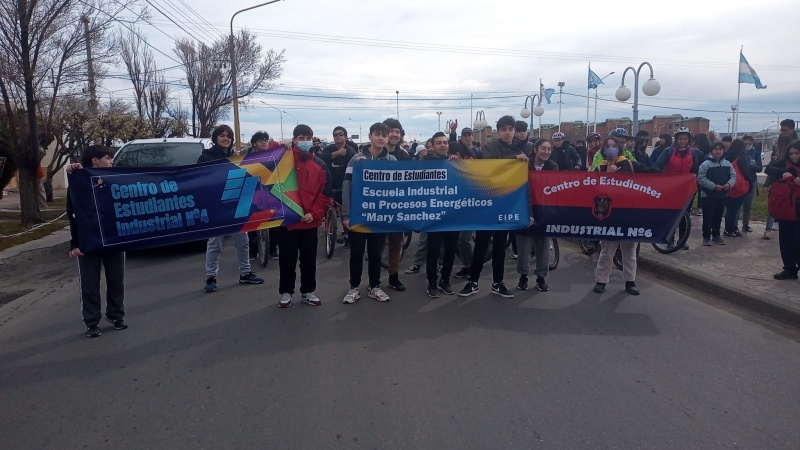 Actividad de integración entre la tres escuelas técnicas de Río Gallegos. 