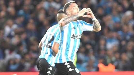 Racing se encendió al final con Carbonero para darle vuelta el partido a Unión y prenderse arriba