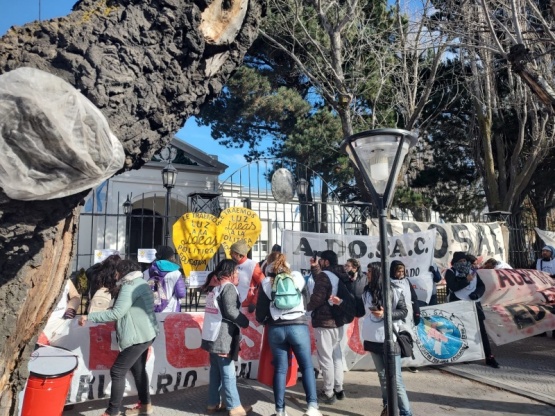 Para ADOSAC, en enero de 2023 un docente ingresante debería percibir 147 mil pesos