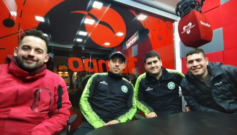 Parte del elenco de Celtic, campeón de la Primer B del Futsal de la Liga Sur. 