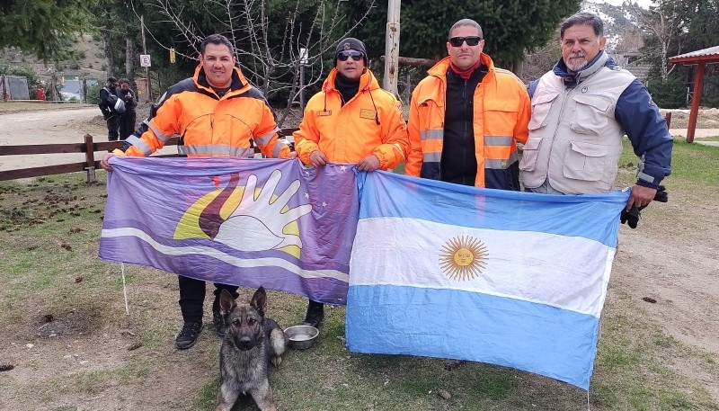 Personal de Santa Cruz realizó exámenes de búsqueda de personas en Bariloche 