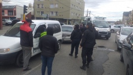 Dos trasladados al hospital tras choque en Río Gallegos