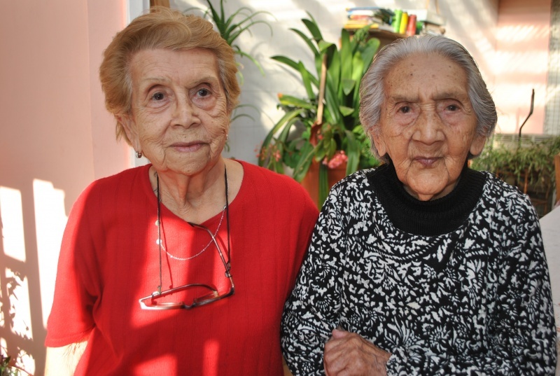 Edumiña, de 109 años, viajó para ver a su familia.