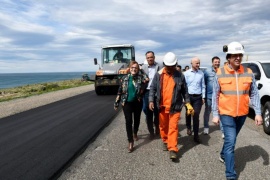 Alicia recorrió la obra de la nueva autovía Caleta Olivia -Comodoro Rivadavia