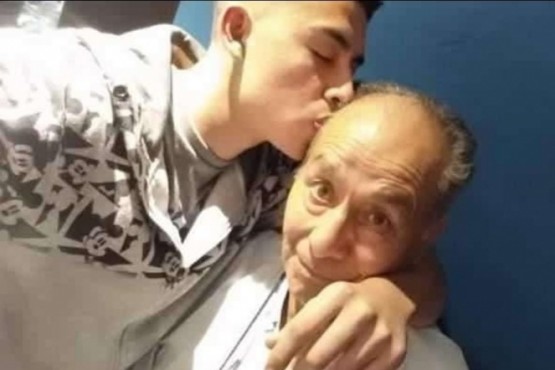 Le avisaron que su papá había muerto y no era así