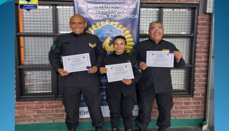 Reconocieron a los Sargentos Delgado y Soto por culminar con éxito el curso de Instructor de Técnicas 