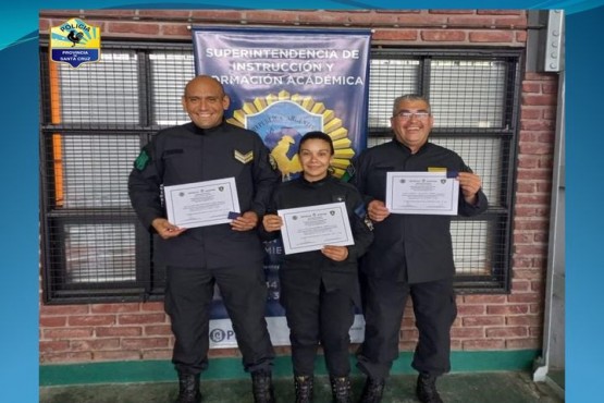 Reconocieron a los Sargentos Delgado y Soto por culminar con éxito el curso de Instructor de Técnicas 